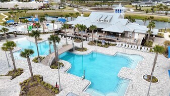 247 Pine Bluff Dr in St. Augustine, FL - Building Photo