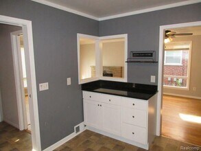 320 Catalpa Dr in Royal Oak, MI - Building Photo - Building Photo