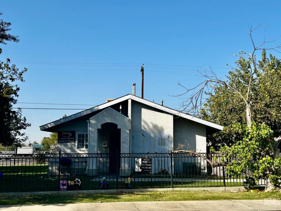 1508 E 11th St in Bakersfield, CA - Building Photo