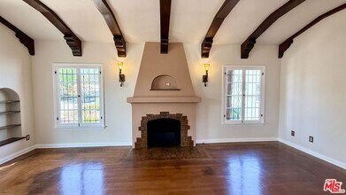4242 6th Ave in Los Angeles, CA - Building Photo - Building Photo