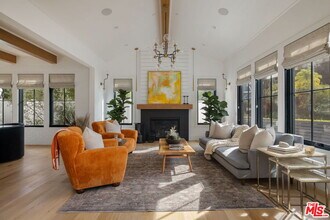 16101 Royal Mt Dr in Los Angeles, CA - Building Photo - Building Photo