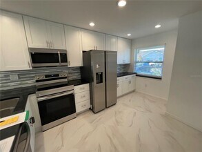 1865 Orange Blvd Way in Palm Harbor, FL - Building Photo - Building Photo