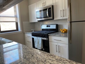 Englewood Village, LLC in Englewood, NJ - Building Photo - Building Photo