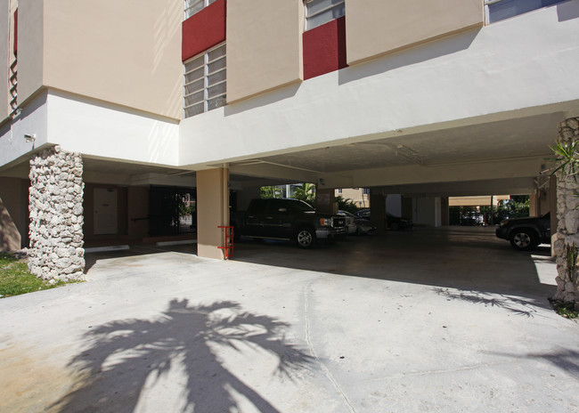 221 Majorca Ave in Coral Gables, FL - Building Photo - Building Photo