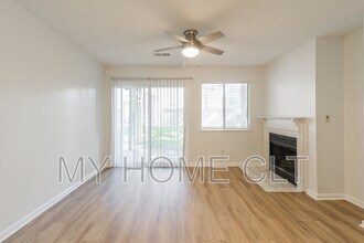 2539 Stockbridge Dr in Charlotte, NC - Building Photo - Building Photo