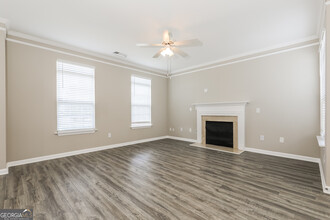293 Monarch Village Way in Stockbridge, GA - Foto de edificio - Building Photo