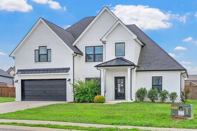 335 Bluebriar Trace in Clarksville, TN - Building Photo - Building Photo