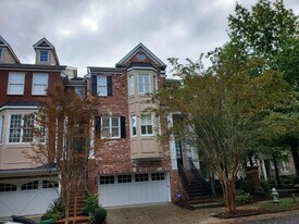 1044 Emory Parc Pl in Decatur, GA - Building Photo
