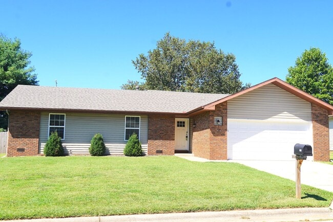 2109 S Todd Ave in Springfield, MO - Building Photo - Building Photo