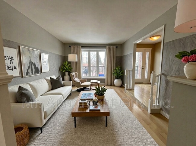 19 Enola Ave in Hamilton, ON - Building Photo - Building Photo