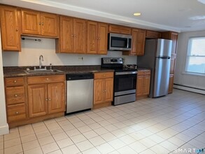 57 Chapel St in Wallingford, CT - Building Photo - Building Photo