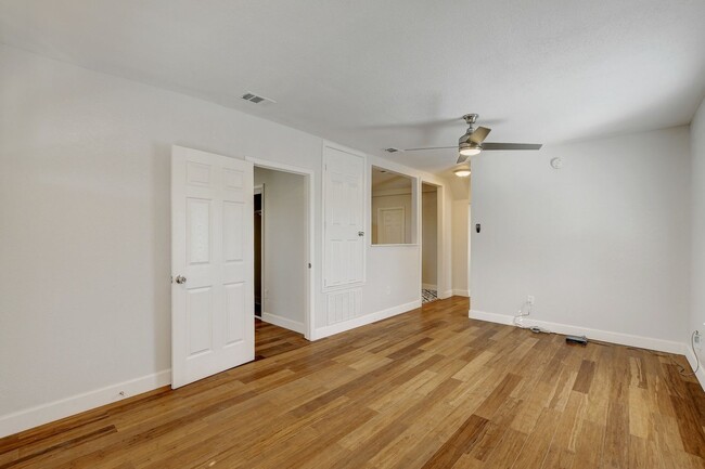 2016 E 11th St in Austin, TX - Building Photo - Building Photo