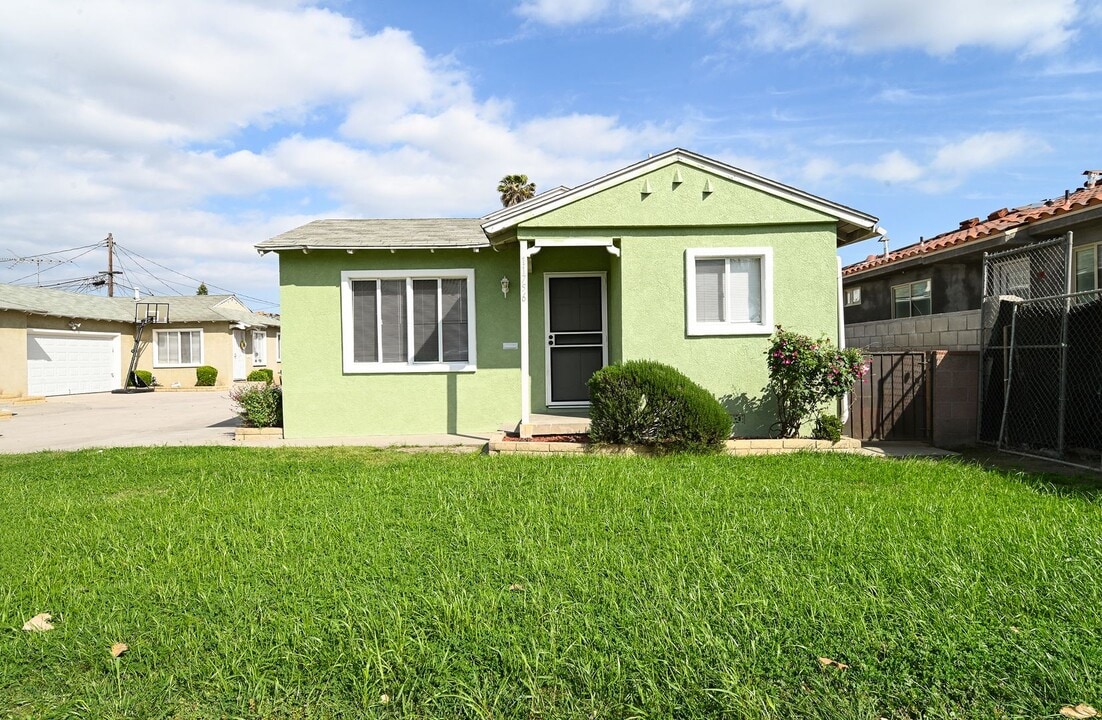 11756 Downey Ave in Downey, CA - Building Photo