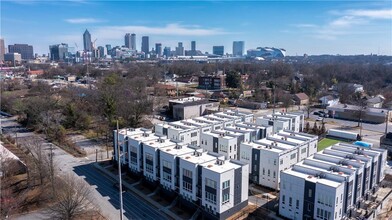 819 Winslow Wy NW in Atlanta, GA - Foto de edificio - Building Photo