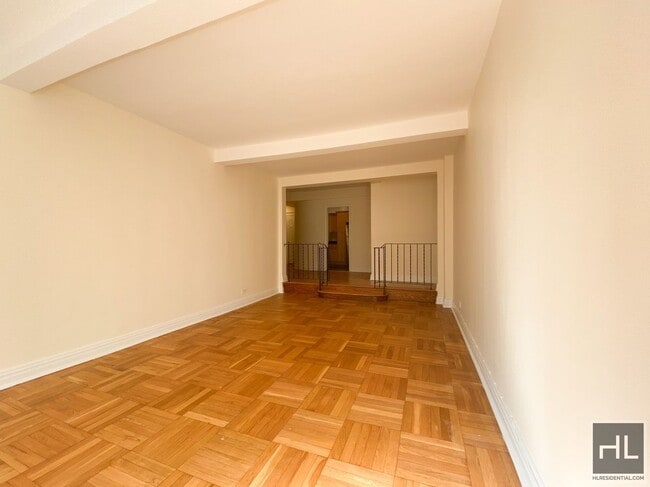 EAST 56 STREET in New York, NY - Building Photo - Building Photo