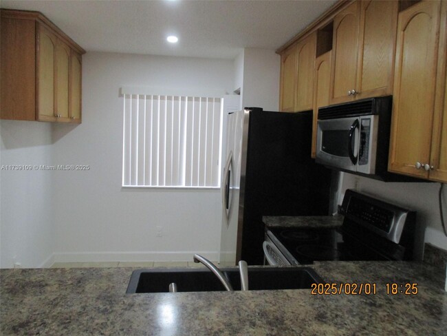 13910 SW 175th Terrace in Miami, FL - Building Photo - Building Photo