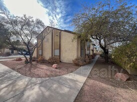 509 Kristin Ln in Henderson, NV - Building Photo
