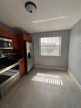 5801 Riverside Dr in Coral Springs, FL - Building Photo - Building Photo