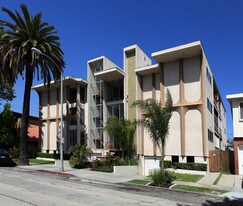 382 Coronado Ave in Long Beach, CA - Building Photo
