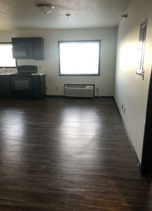 3502 Interstate Blvd S in Fargo, ND - Foto de edificio