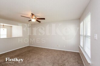 10023 Sapphire Berry Ln in Fishers, IN - Building Photo - Building Photo