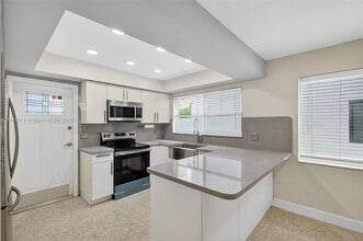 537 Menendez Ave, Unit 537 in Coral Gables, FL - Building Photo - Building Photo