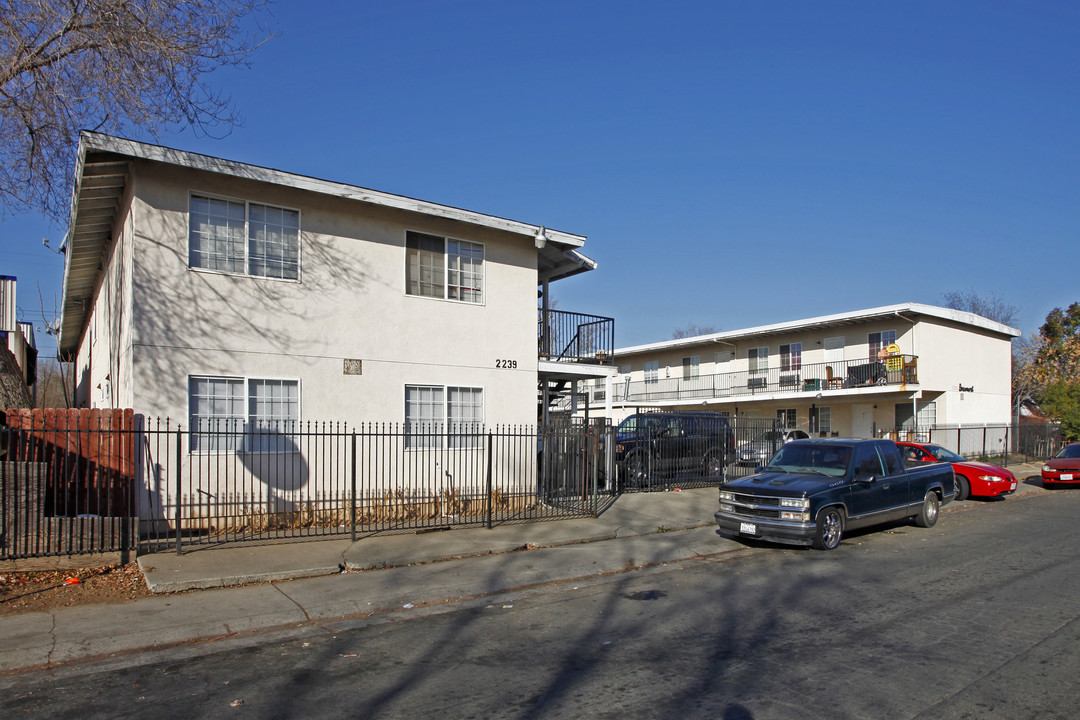 Beaumont Apartments in Sacramento, CA - Foto de edificio