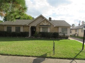 12215 Pompano Ln in Houston, TX - Building Photo