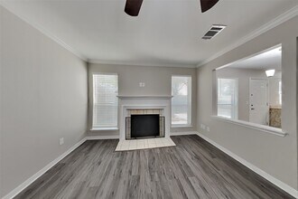 10011 Storm Meadow Dr in Houston, TX - Building Photo - Building Photo