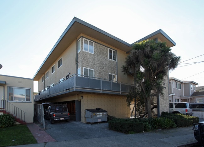 147 Sylvan Ave in San Bruno, CA - Building Photo - Building Photo