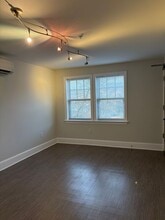 3300 Rhode Island Ave in Mount Rainier, MD - Foto de edificio - Building Photo