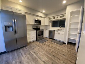 1018 Dartmouth Glen Way in Baltimore, MD - Building Photo - Building Photo