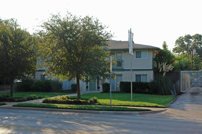 Upper E - Gaston Village (OLD) in Dallas, TX - Foto de edificio - Building Photo