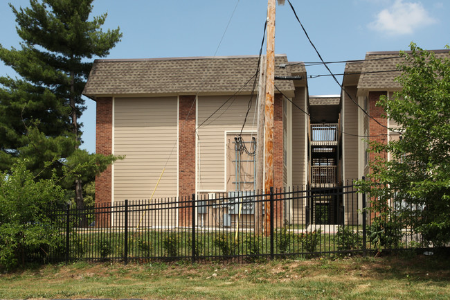 Falcon Crest Apartments in Lexington, KY - Foto de edificio - Building Photo