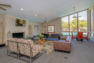 Acacia Cliffs in Austin, TX - Foto de edificio - Interior Photo