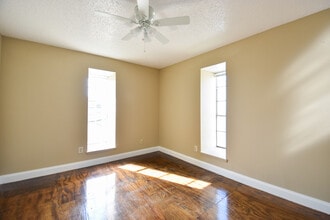 201 Belle Terre Blvd in La Place, LA - Building Photo - Building Photo
