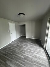 123 S Madison St, Unit Lower unit in Evansville, WI - Foto de edificio - Building Photo