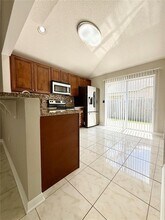 6043 Pointe Pleasant Blvd in Wesley Chapel, FL - Foto de edificio - Building Photo