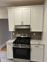 63 S Grove St, Unit 3 in East Aurora, NY - Foto de edificio - Building Photo