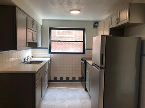 2716 Anderson Ferry Rd-Unit -3 in Cincinnati, OH - Building Photo - Building Photo