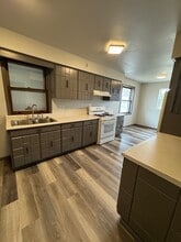 W6895 Main St, Unit Lower 4 Bed in Van Dyne, WI - Building Photo - Building Photo