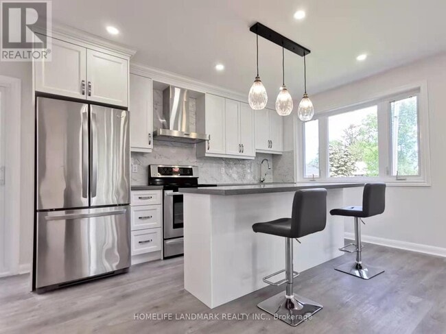 28 Benfer Rd in Richmond Hill, ON - Building Photo - Building Photo