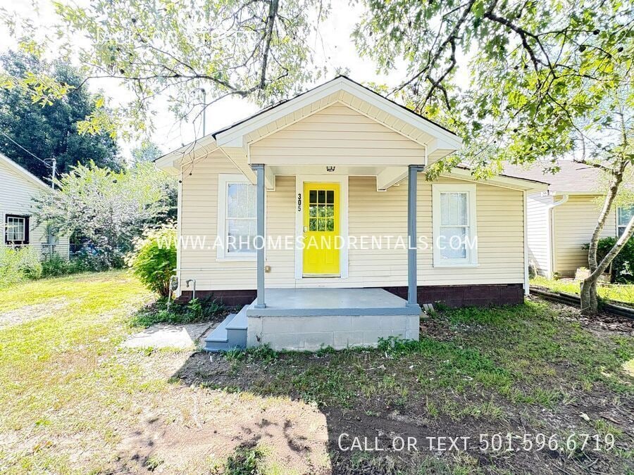 305 S Jackson St in Cabot, AR - Building Photo