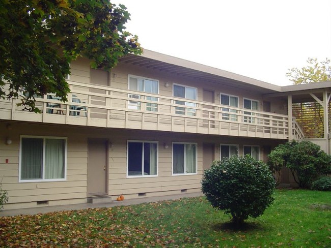 property at 712 4th St