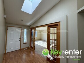 19303 110th Ave Ct E in Graham, WA - Building Photo - Building Photo