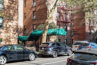 61 Oliver St in Brooklyn, NY - Building Photo - Building Photo