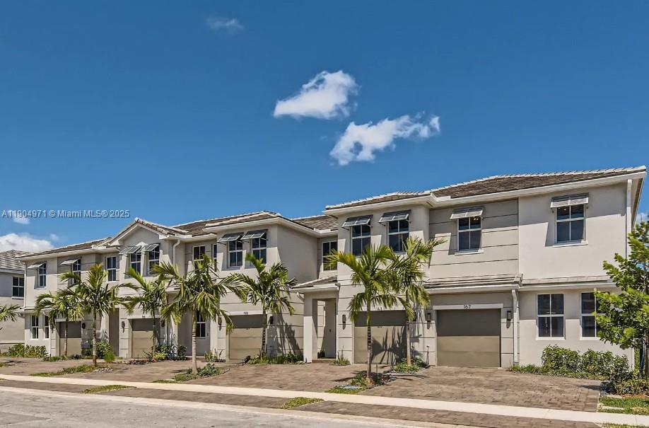 117 SW 170th Ave in Pembroke Pines, FL - Building Photo