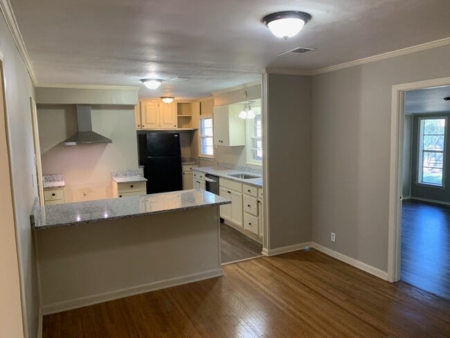 property at 1640 S Perkins Rd