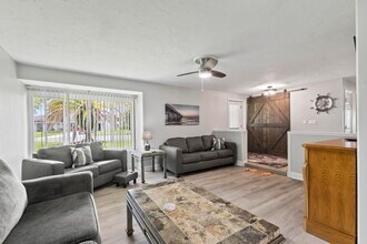 9 Campbell Ct in Palm Coast, FL - Building Photo - Building Photo