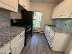 18 Sussex St in Newton, NJ - Building Photo - Building Photo
